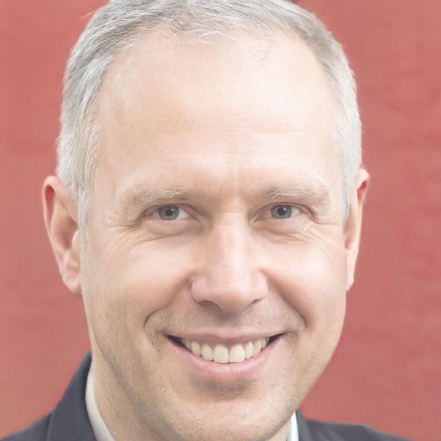 Ritratto del docente Marco Bergamaschi, guida naturalistica e fotografo